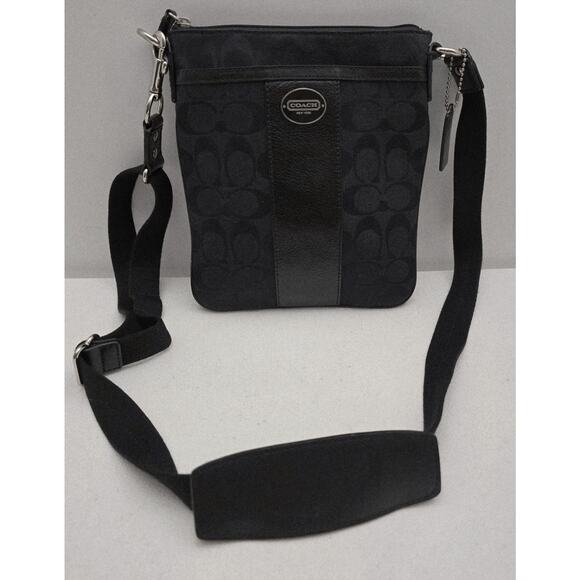 Coach Signature Logo Collection Shoulder Bag Crossbody Swingpack Black - Picture 2 of 15
